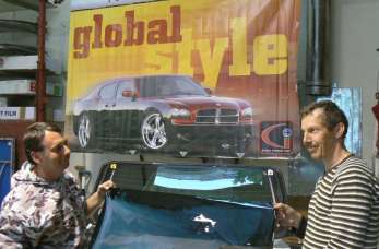 O czym pamiętać przyciemniając szyby?